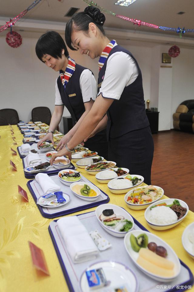 園區(qū)智慧食堂 為園區(qū)建設(shè)提供更加優(yōu)質(zhì)、高效、安全的餐飲服務(wù)